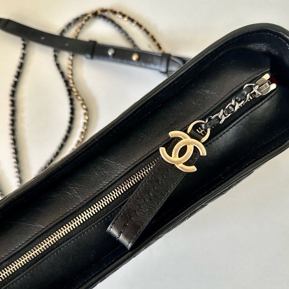 ✨ Chanel Gabrielle Bag - Immaculate Condition, Old Medium Size! ✨ - Picture 6 of 16